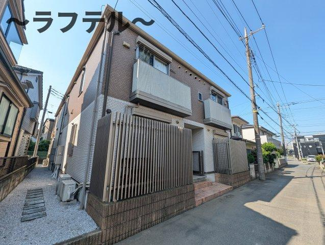 ソレイユ美原の外観