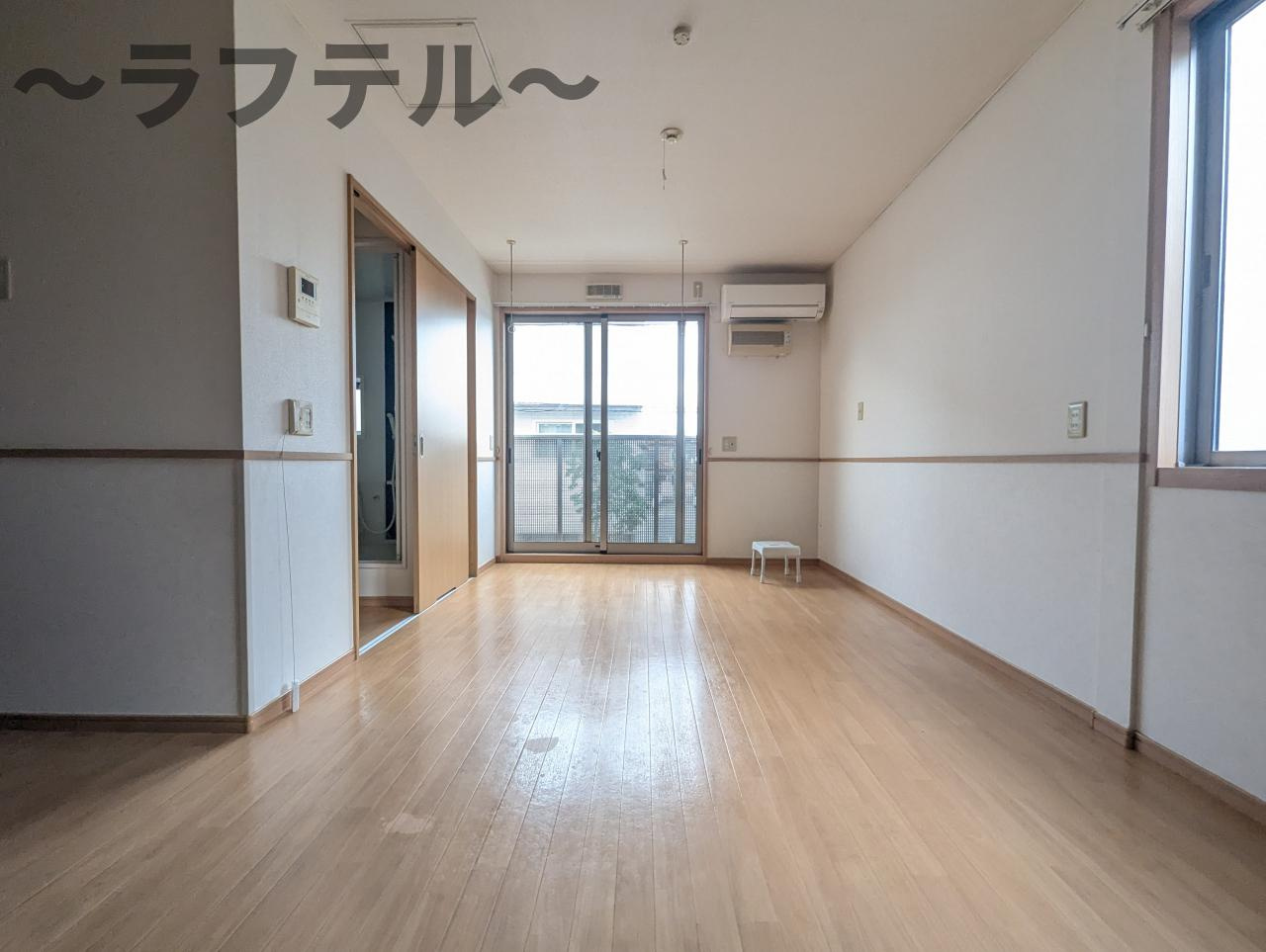 ソレイユ美原の居間・リビング|別部屋イメージ写真