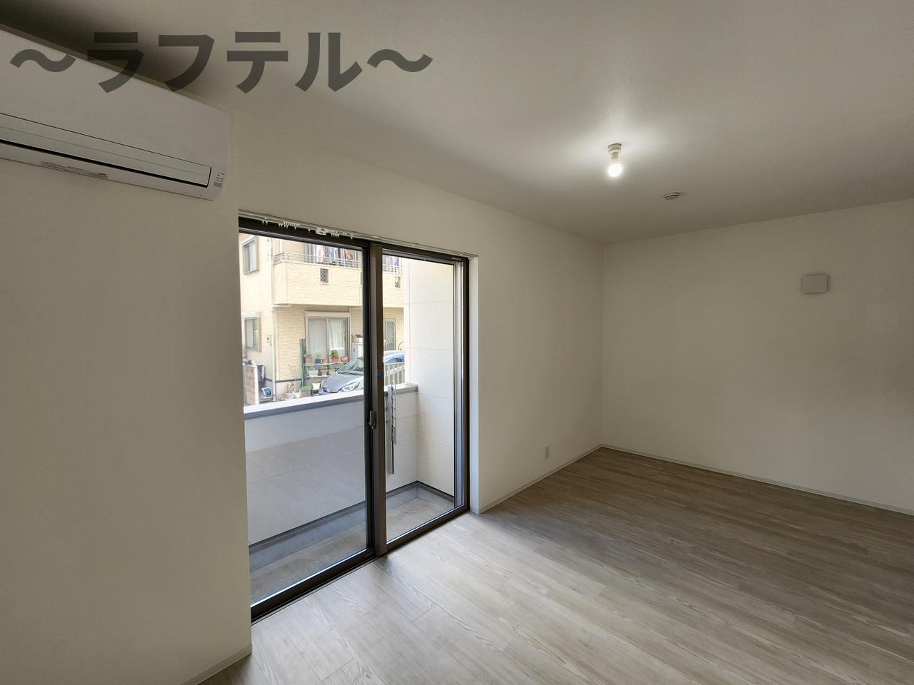 ジーメゾン小手指元町の居間・リビング|同メーカー施工　別部屋イメージ写真