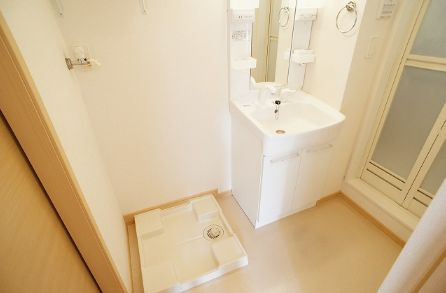 メゾン元町の独立洗面台