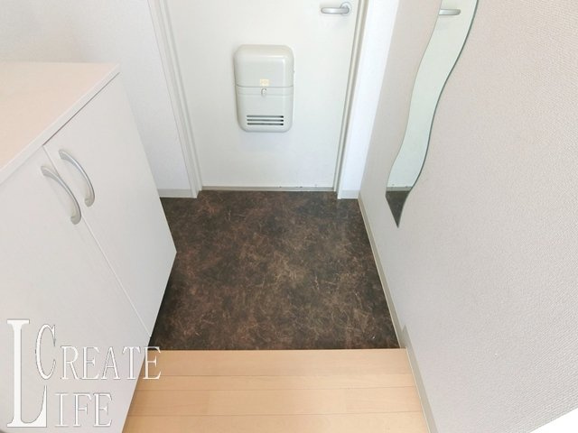 タップビルの玄関|参考写真