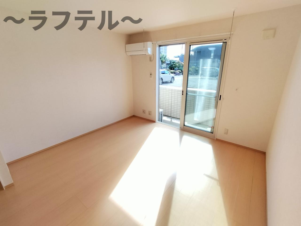 カメリア武蔵藤沢の居間・リビング|別部屋イメージ写真