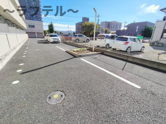 カメリア武蔵藤沢の駐車場