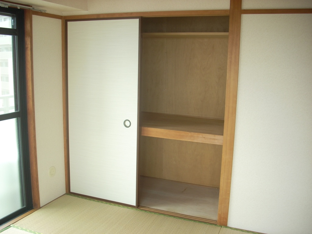 川口市幸町１丁目の賃貸マンションの収納|※別号室参考写真
