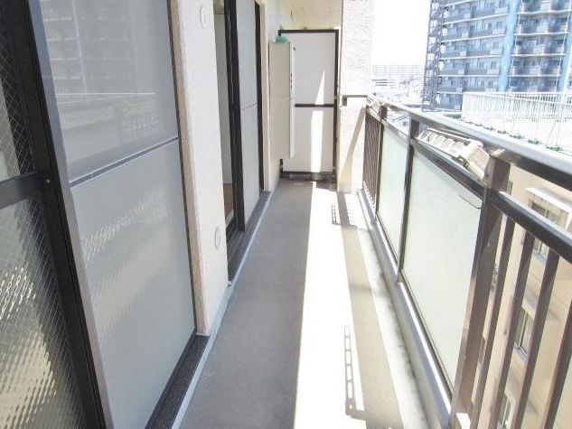 川口市幸町１丁目の賃貸マンションのバルコニー|※別号室参考写真