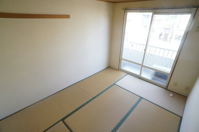サザンヒル三郷の和室
