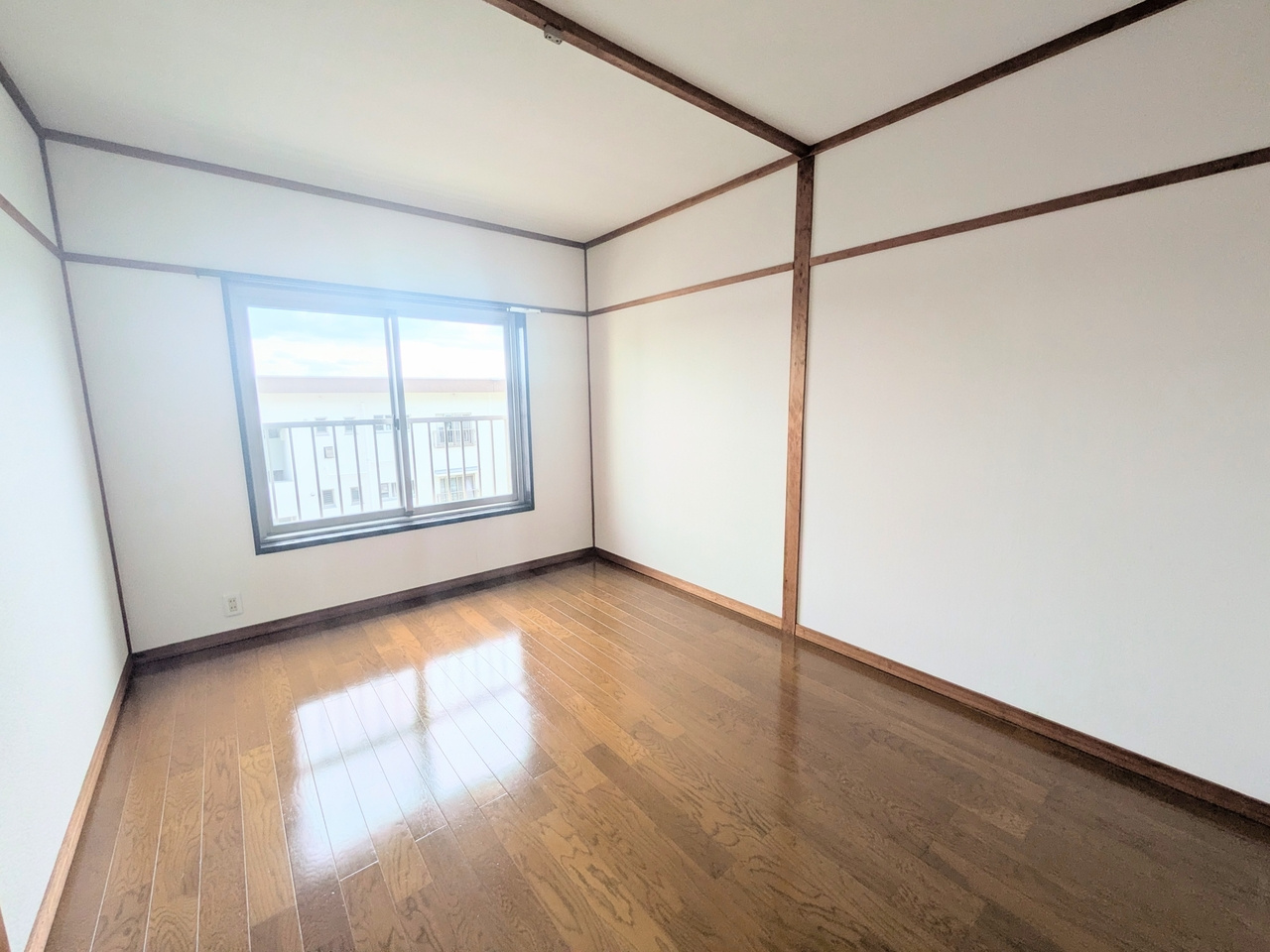 渦ヶ森コーポ10号館の内装|居室は全てフローリングです。
