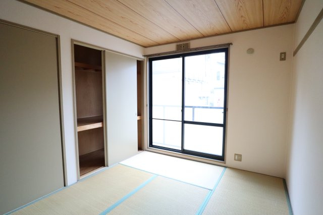 ビヨンドエミネンスＡ棟の和室