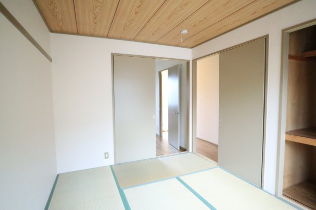 ビヨンドエミネンスＡ棟の和室
