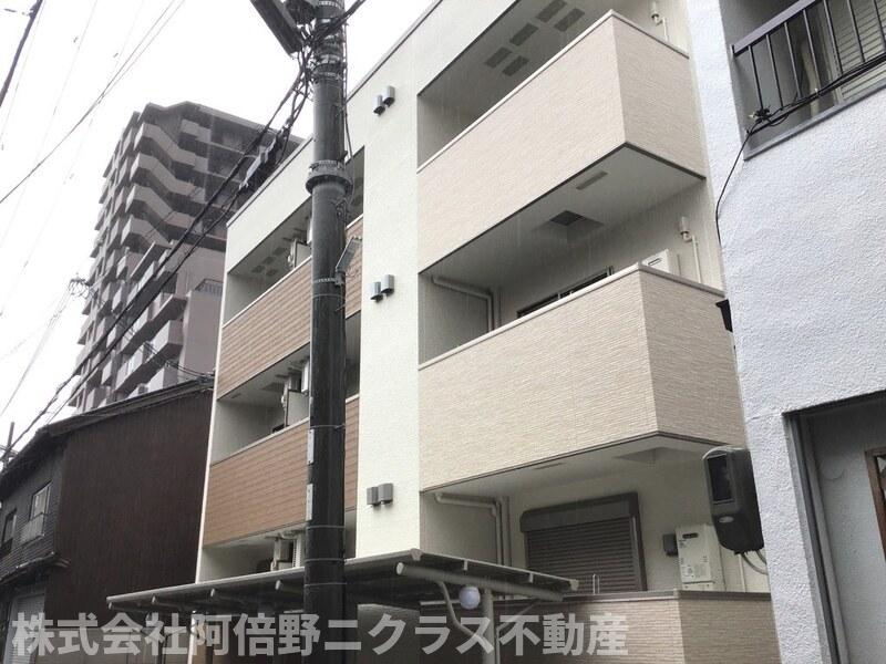 フジパレス桃谷のエントランス