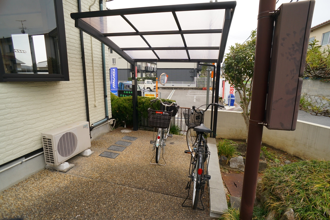 ウイングの駐車場