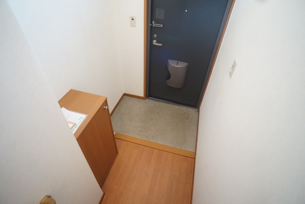 アネックス中山の玄関
