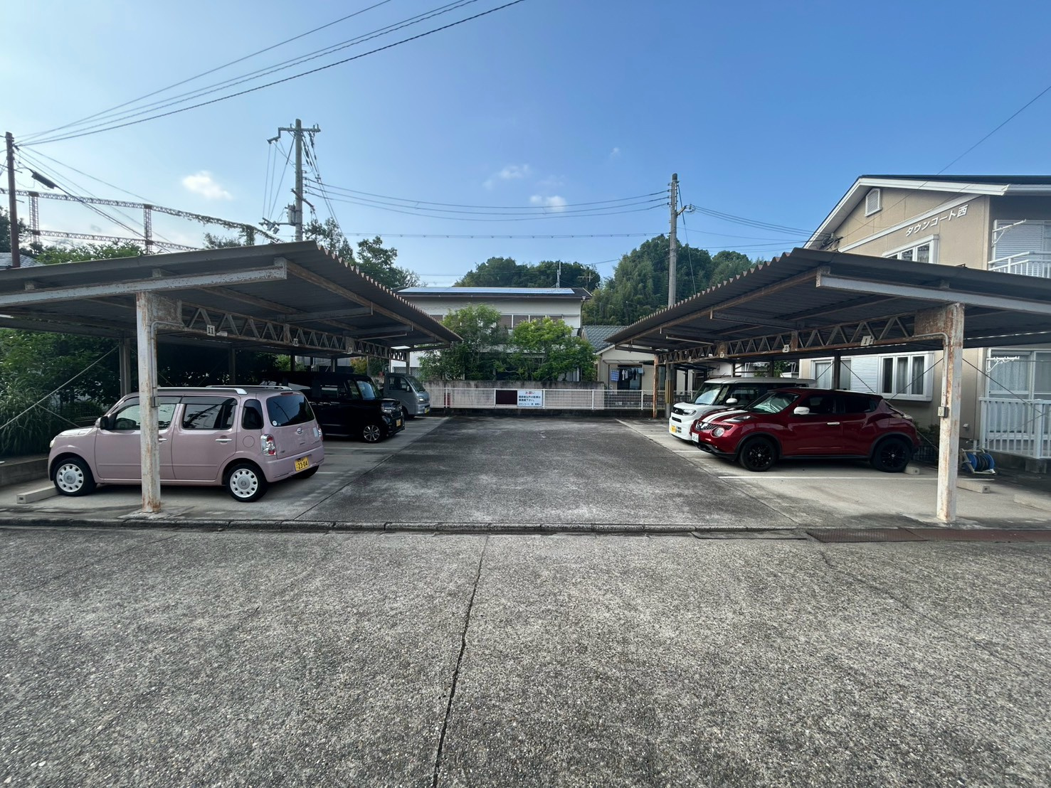 タウンコート西Ｂの駐車場
