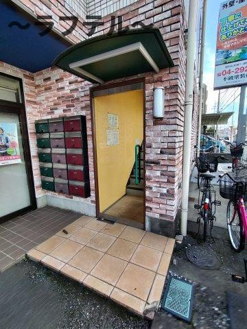 イーストヒルズ所沢のエントランス