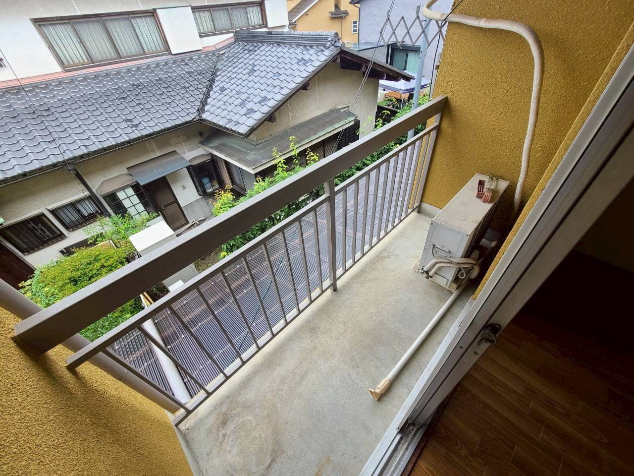 ニュー芝ハイツのバルコニー