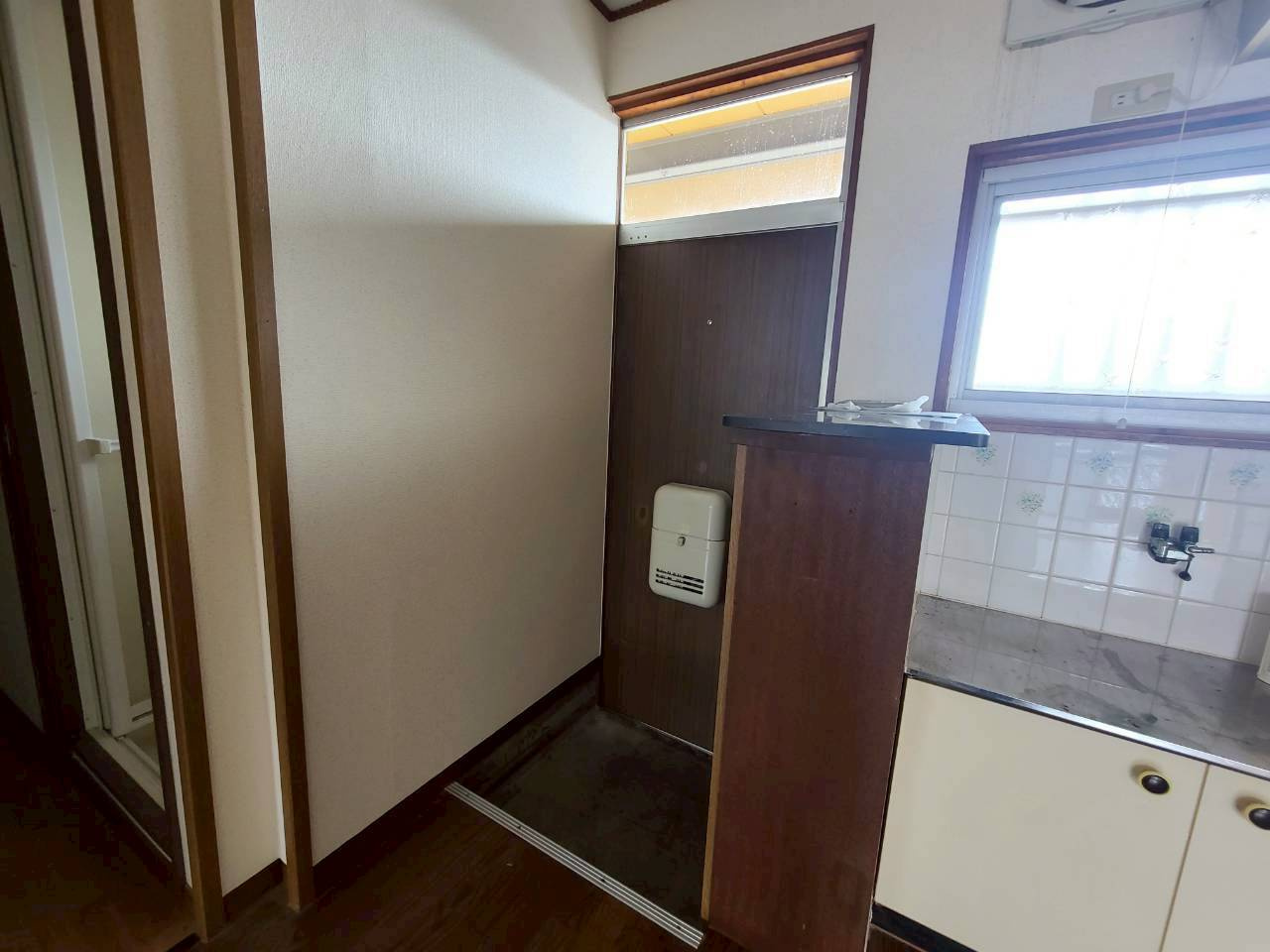 ニュー芝ハイツの玄関