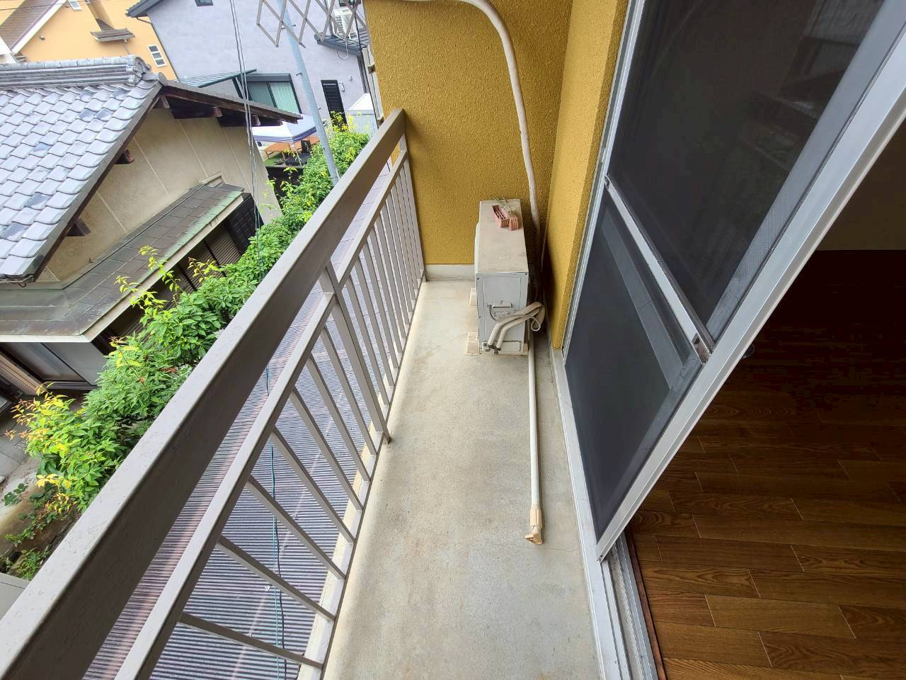 ニュー芝ハイツのバルコニー