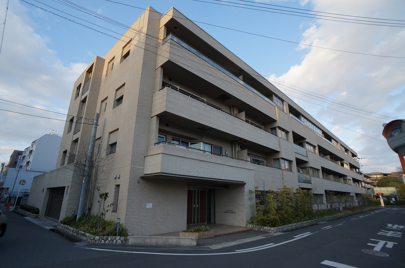 プラネスーペリア大和西大寺国見町の外観