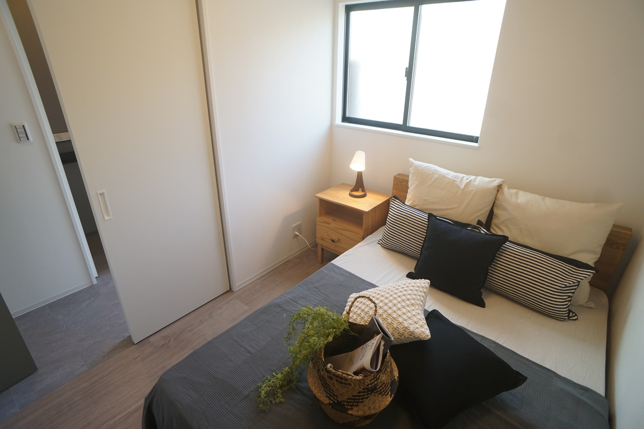 ＳＴＡＹ　ＴＨＥ　ＴＥＲＲＡＣＥ　ＯＪＩ（ステイザテラス王寺）の洋室