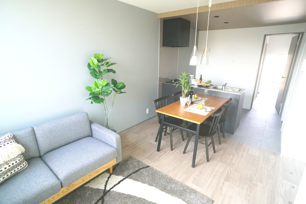 ＳＴＡＹ　ＴＨＥ　ＴＥＲＲＡＣＥ　ＯＪＩ（ステイザテラス王寺）の居間・リビング