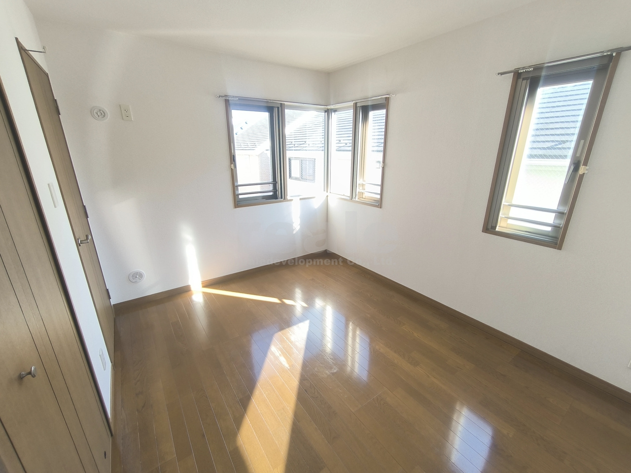 三鷹市新川６丁目の賃貸マンションの洋室