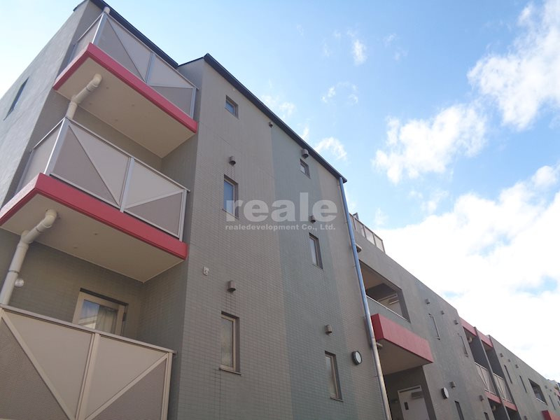三鷹市新川６丁目の賃貸マンションの外観