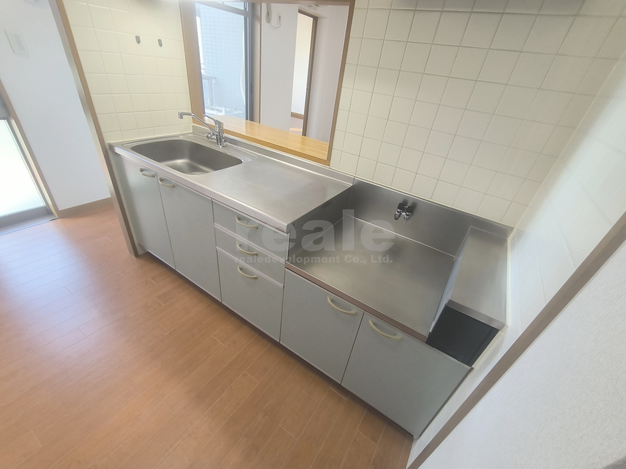 三鷹市新川６丁目の賃貸マンションのキッチン