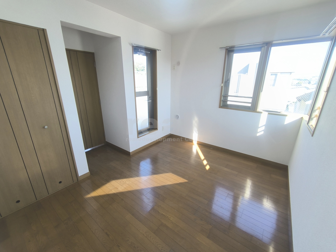 三鷹市新川６丁目の賃貸マンションの洋室