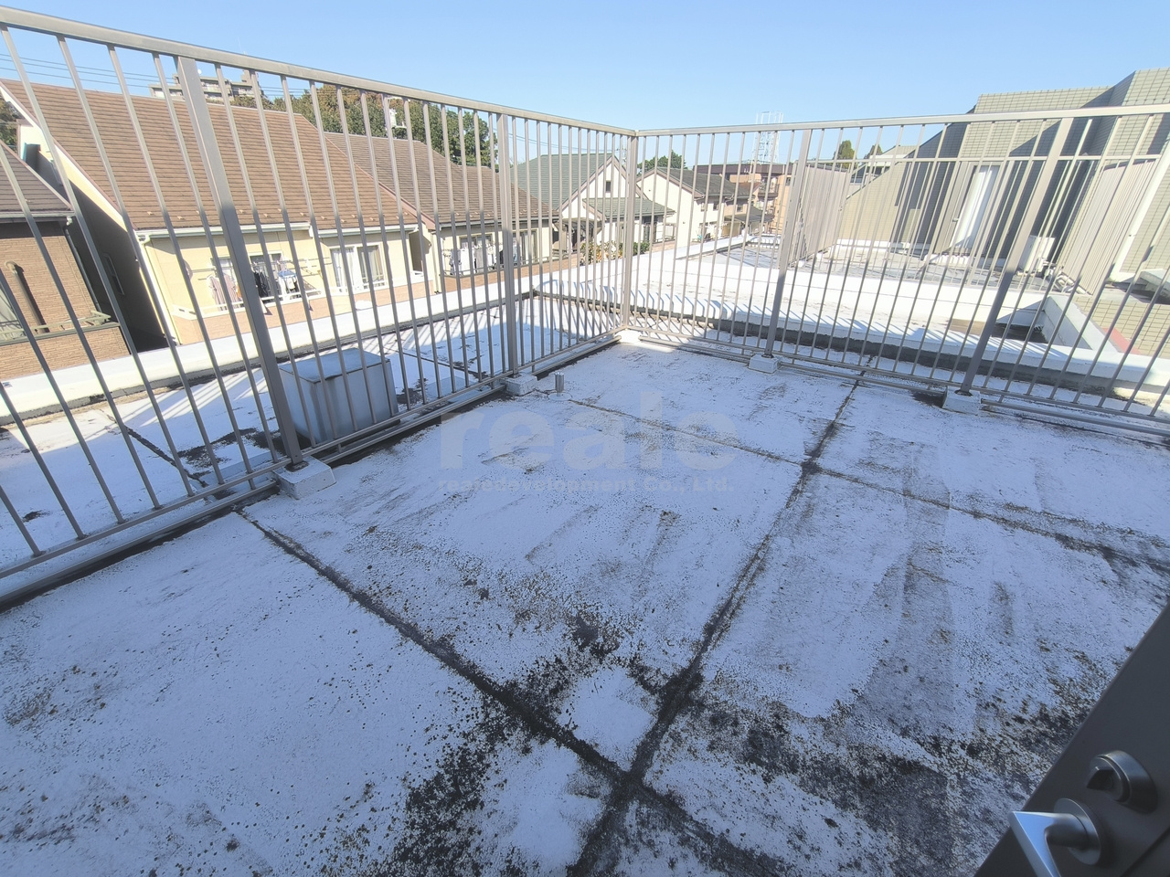 三鷹市新川６丁目の賃貸マンションのバルコニー