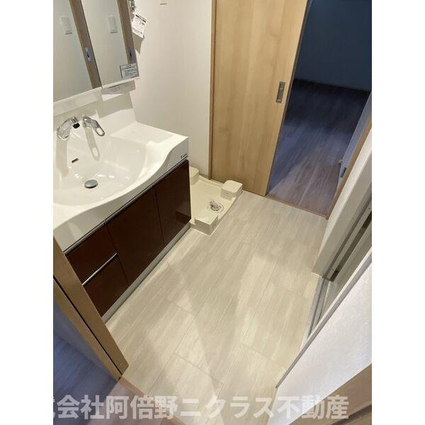 ブルーノ北畠の洗面所|内装は別部屋の参考写真です。