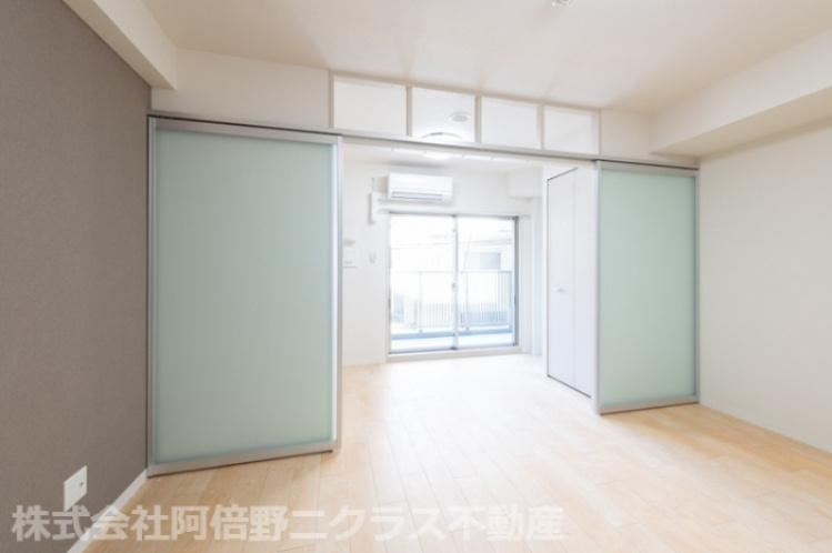 ヴィラ・セレーノ玉造本町 の居間・リビング