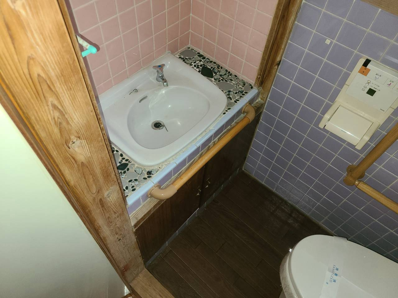 七条１丁目戸建の洗面所