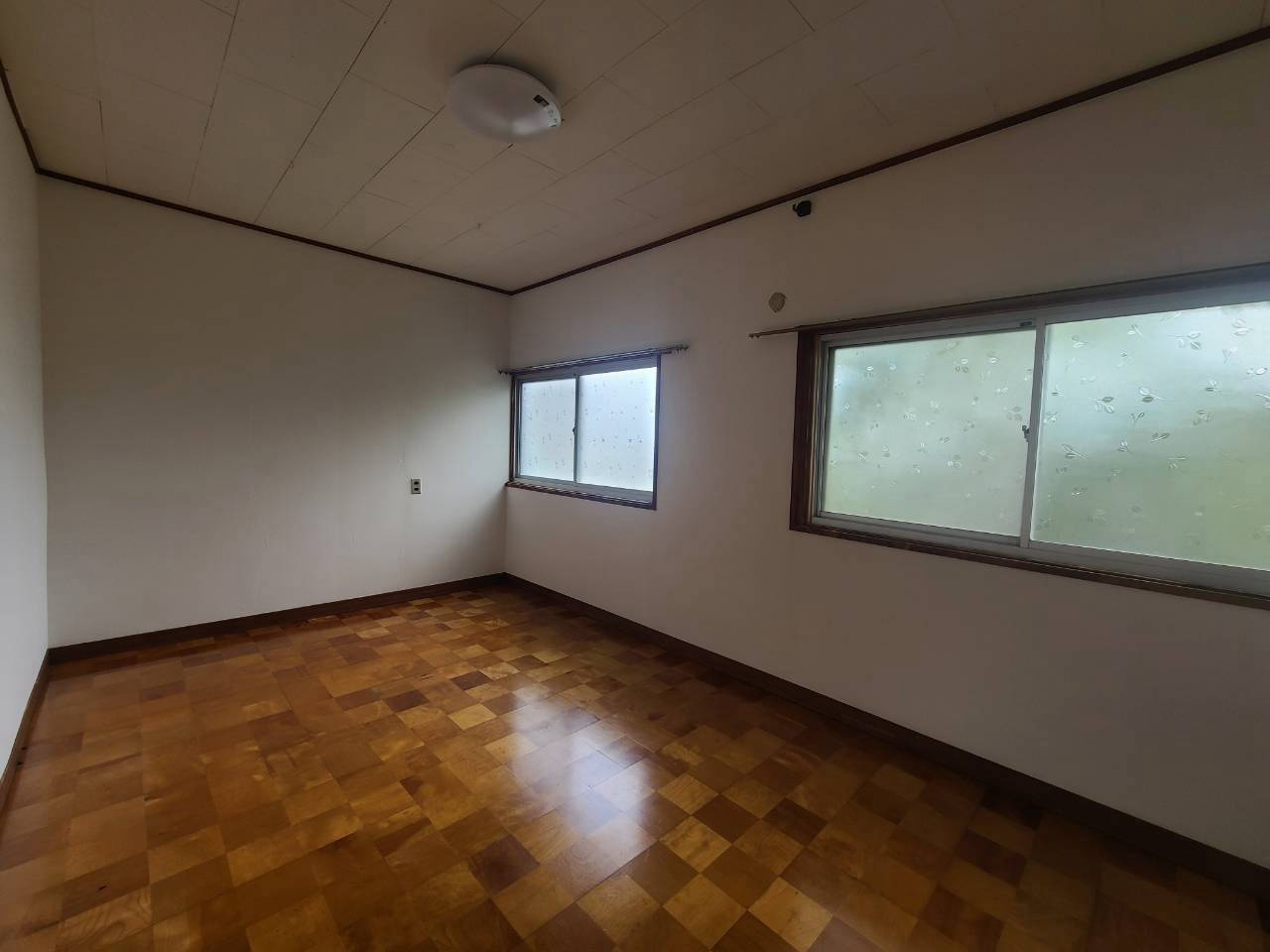七条１丁目戸建の洋室
