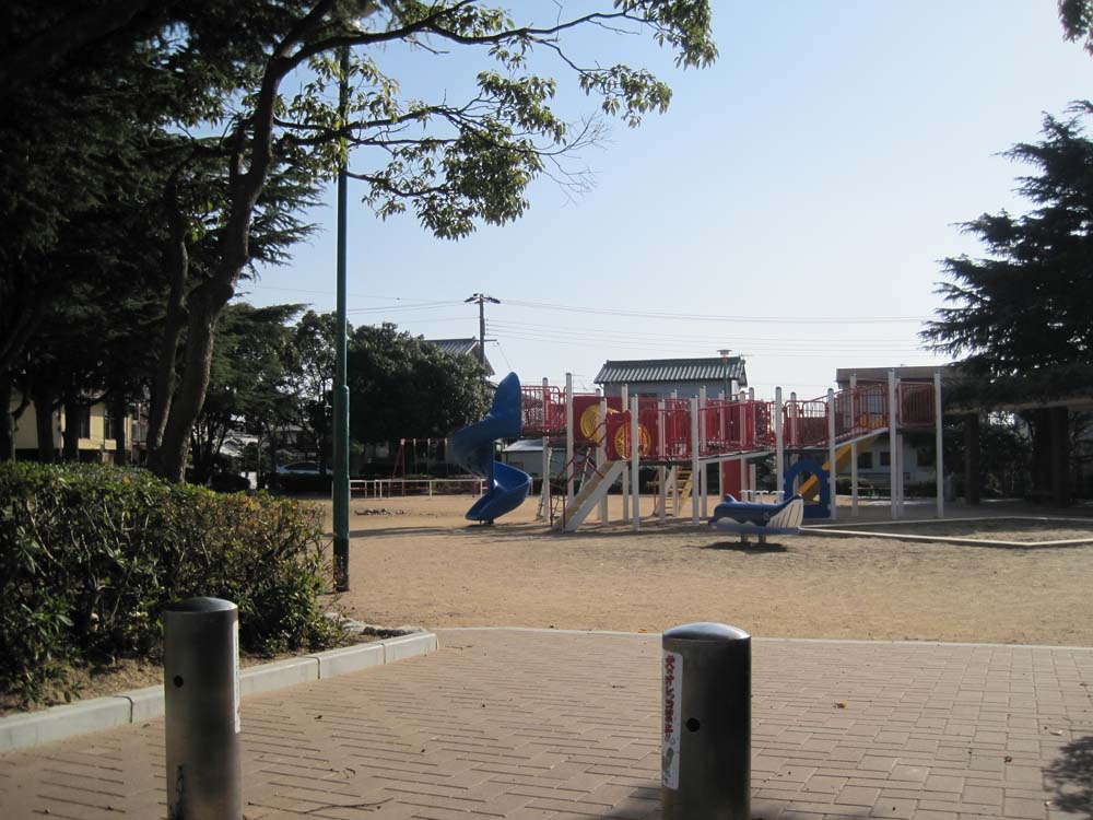 多聞台５丁目戸建の周辺|神陵台三角公園