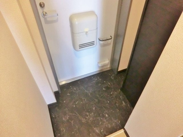 ＪＨＫ浦和仲町の玄関|☆玄関にトールタイプのシューズボックスを設置しています。☆