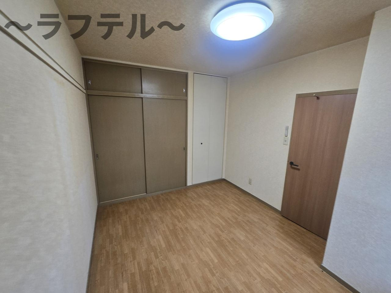 サンハイツの洋室