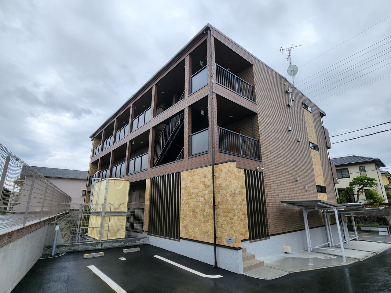 ヒカルサ京田辺大住の外観