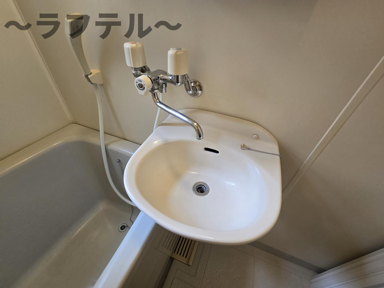 モン　アヴィヨンの洗面所