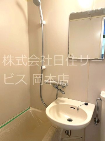 カサベラ岡本の洗面所|コンパクトで使いやすい洗面です