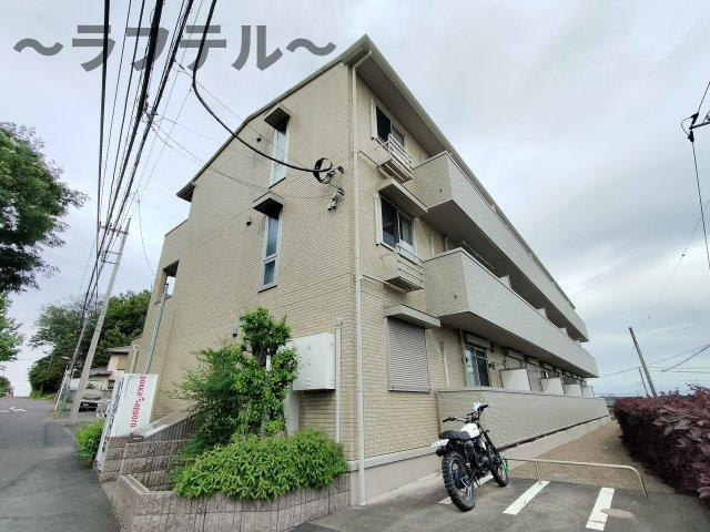 シャトレーウエスト明神の外観