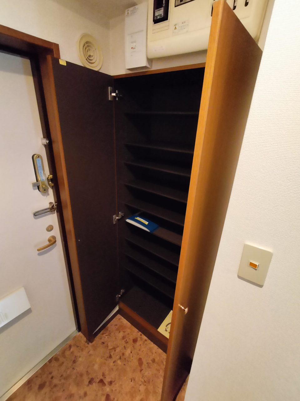 タカーラ・ハーヴェスト弐番館の玄関|別部屋イメージ写真