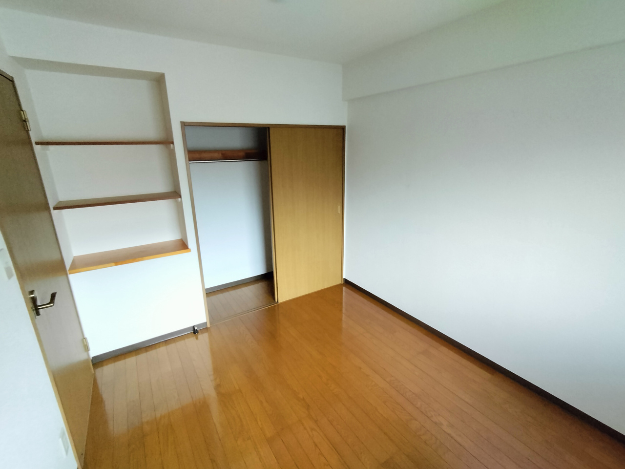 タカーラ・ハーヴェスト弐番館の洋室|別部屋イメージ写真