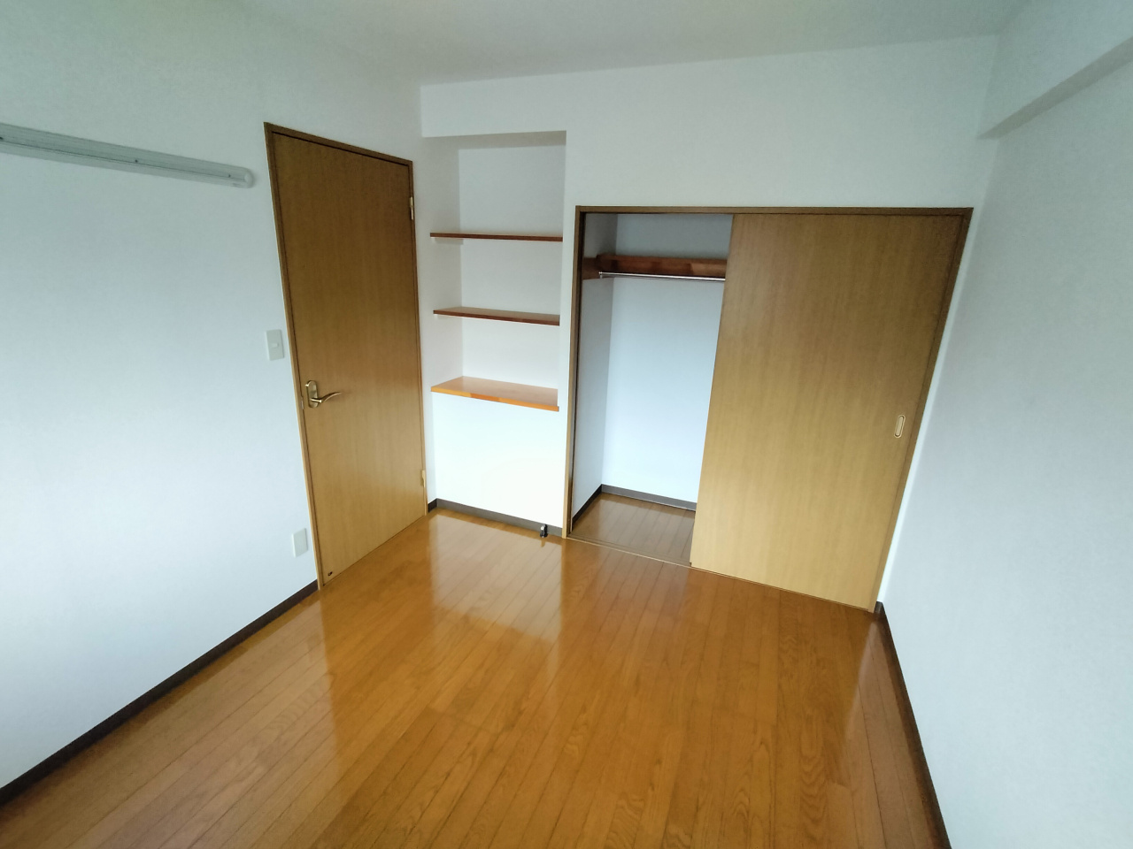 タカーラ・ハーヴェスト弐番館の洋室|別部屋イメージ写真