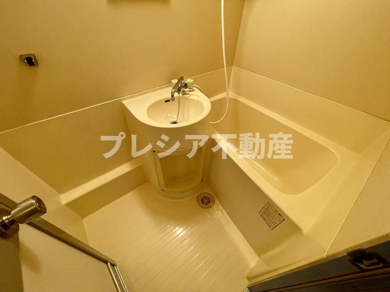 スリージェ甲子園口Ⅰの浴室