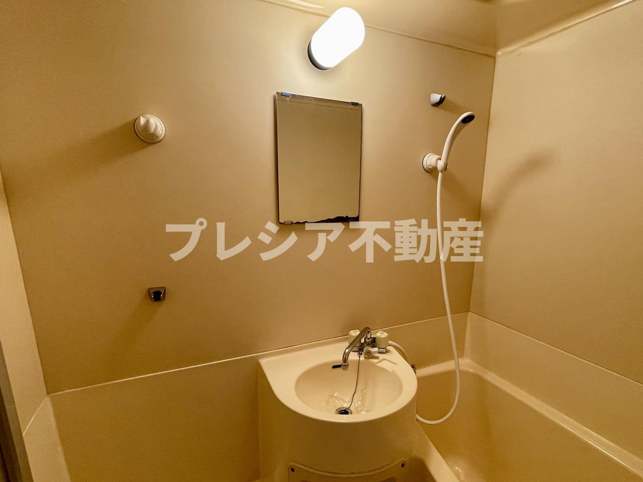 スリージェ甲子園口Ⅰの浴室