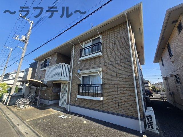 リバーパークの外観