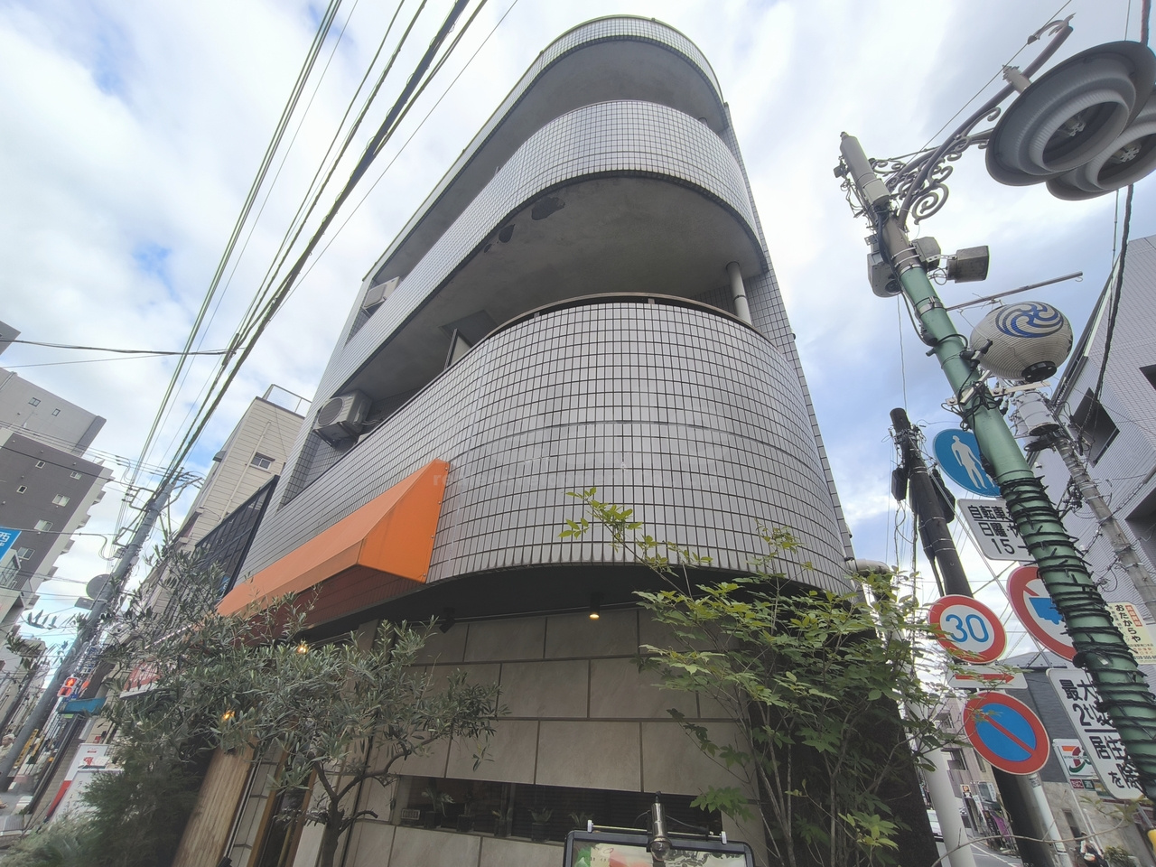杉並区西荻南２丁目の賃貸マンションの外観