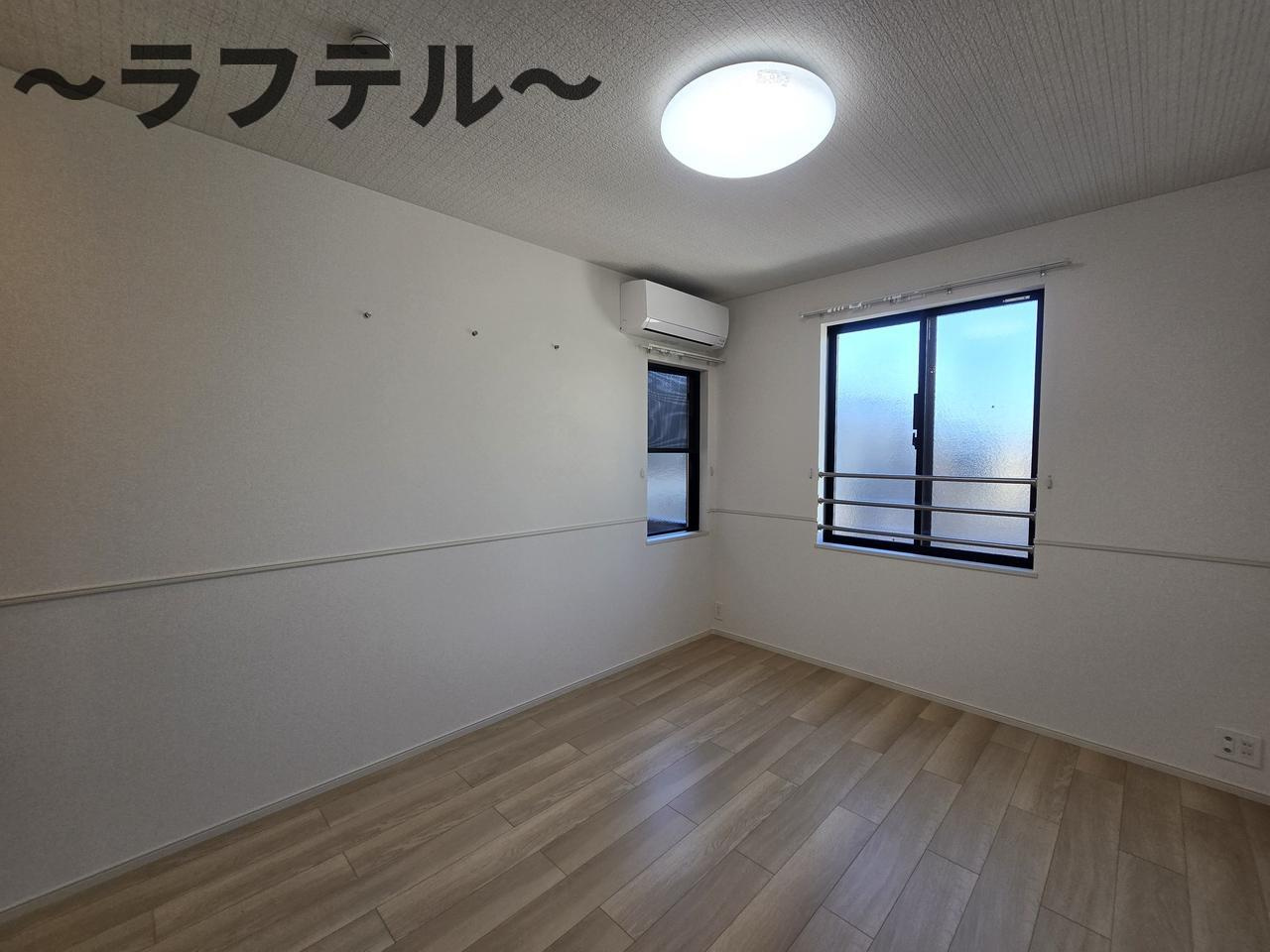 ヒカルサ狭山広瀬台フロントの居間・リビング|反転タイプ