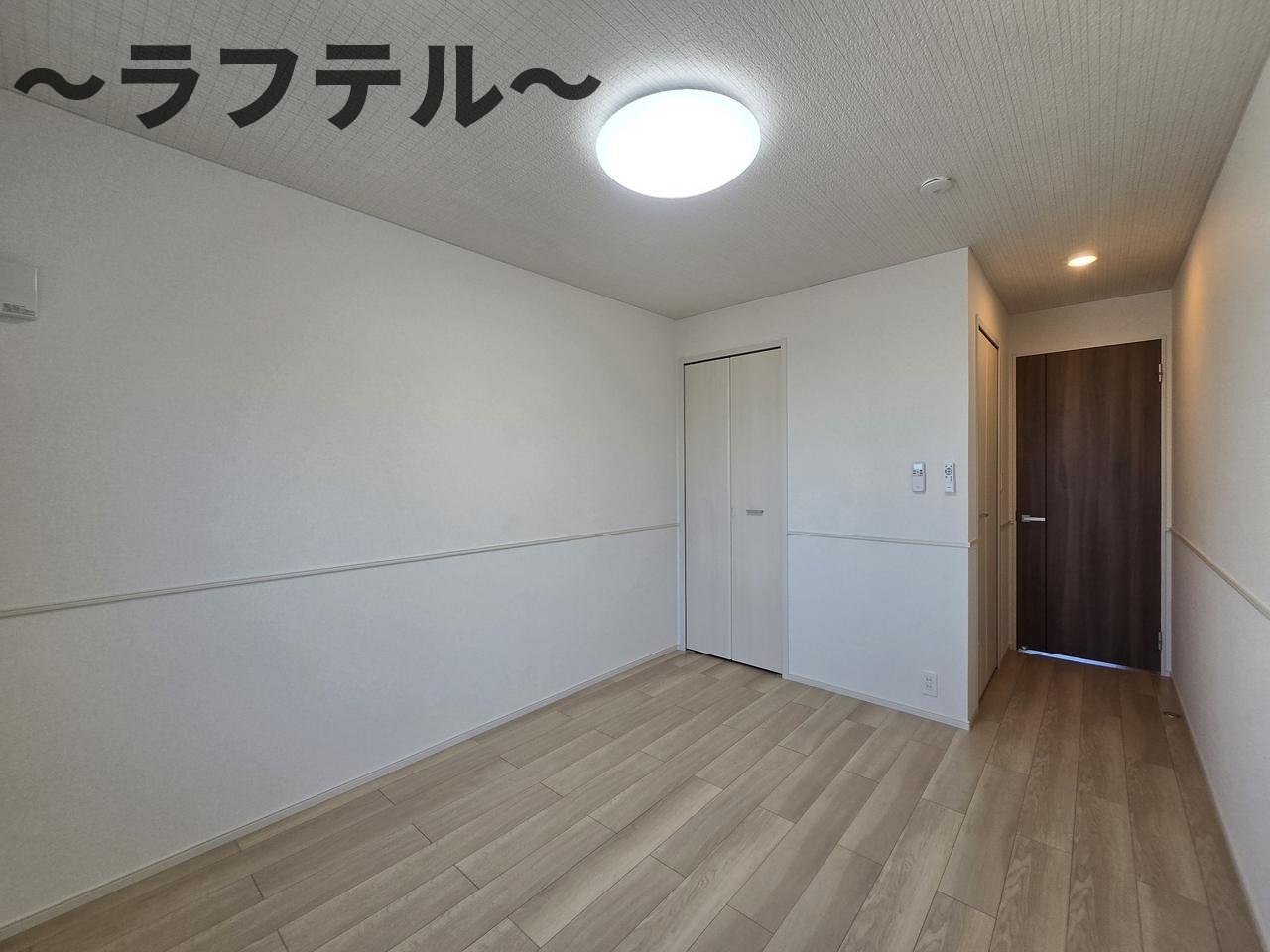 ヒカルサ狭山広瀬台フロントの居間・リビング|反転タイプ