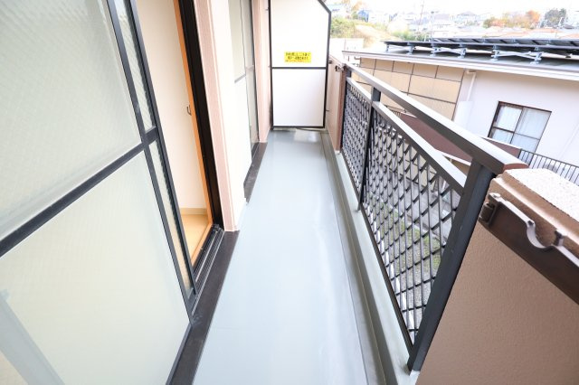 グレーシィ東生駒のバルコニー